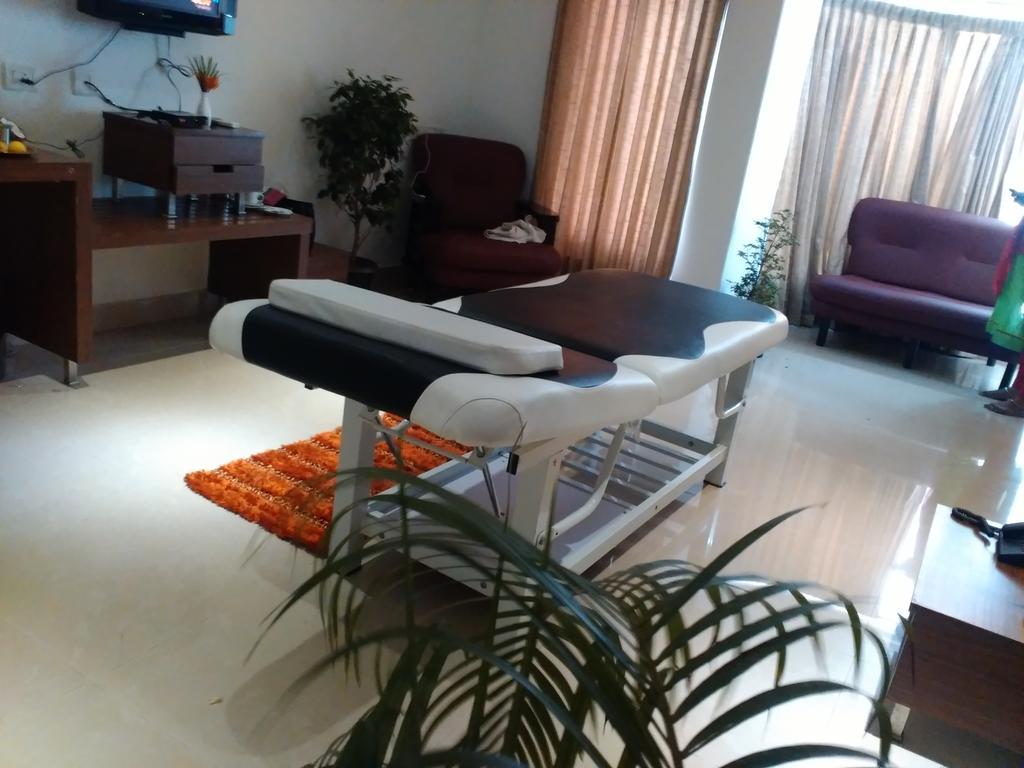 Hotel Milestonnez Sriperumbudur Bagian luar foto