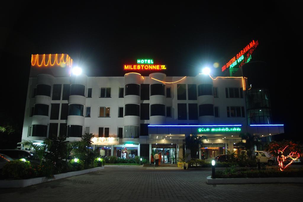 Hotel Milestonnez Sriperumbudur Bagian luar foto