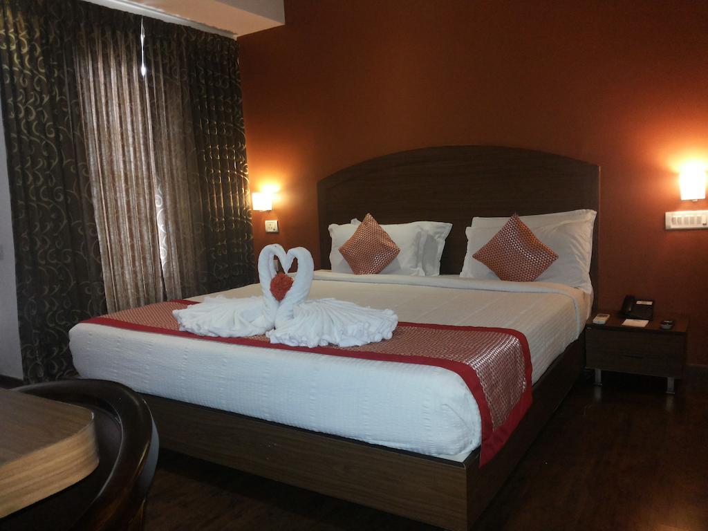 Hotel Milestonnez Sriperumbudur Bagian luar foto