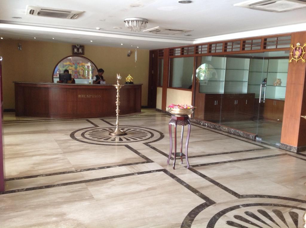 Hotel Milestonnez Sriperumbudur Bagian luar foto